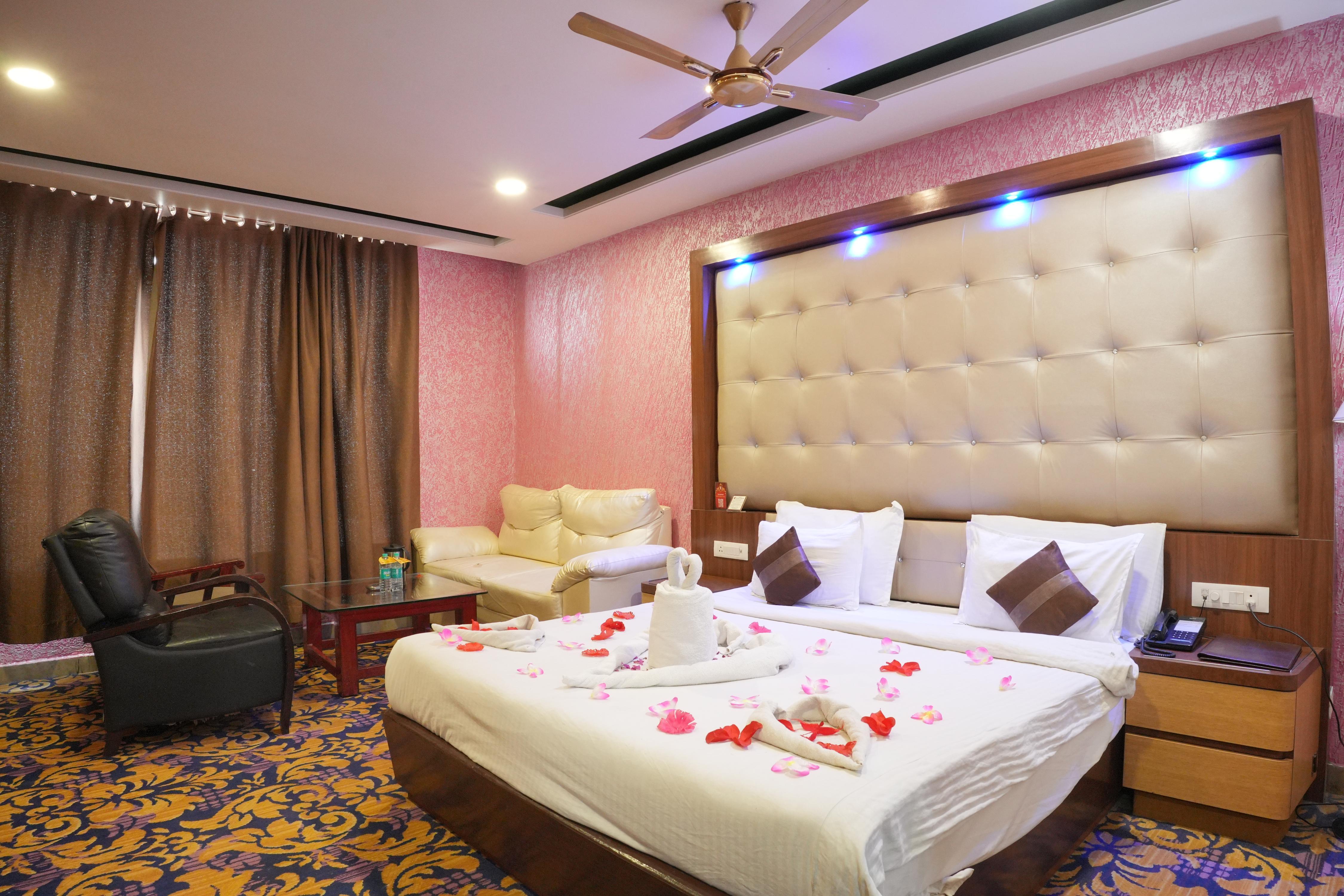Hotel Vishnu Empire - Tap to explore photos