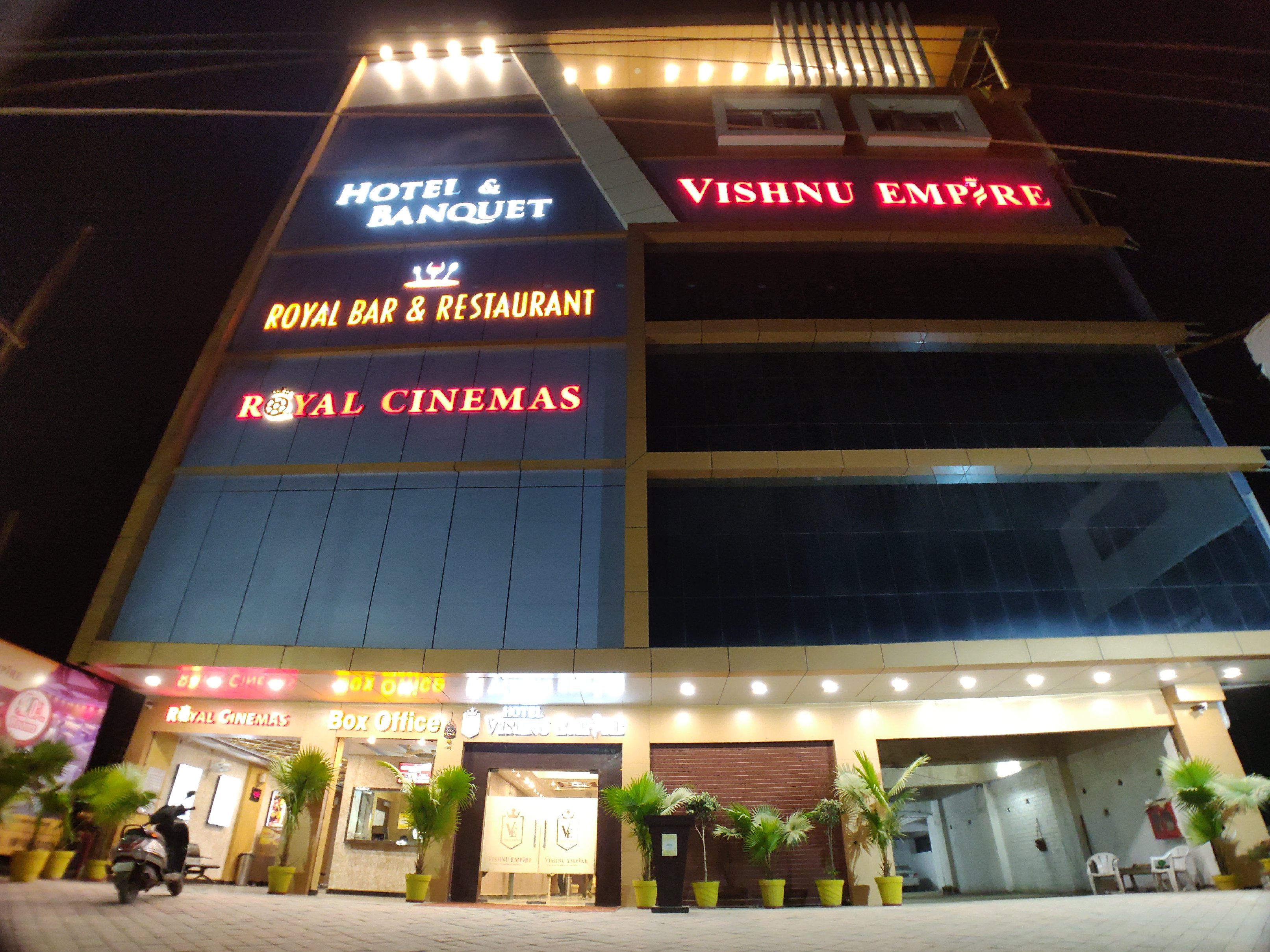 Hotel Vishnu Empire
