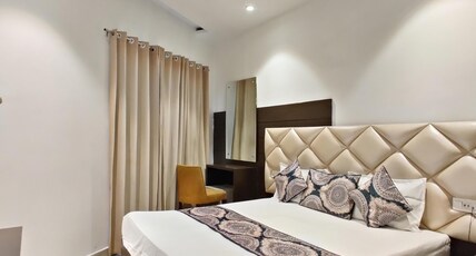 Avi Inn | 20 meter from Golden Temple Room Type - Standard