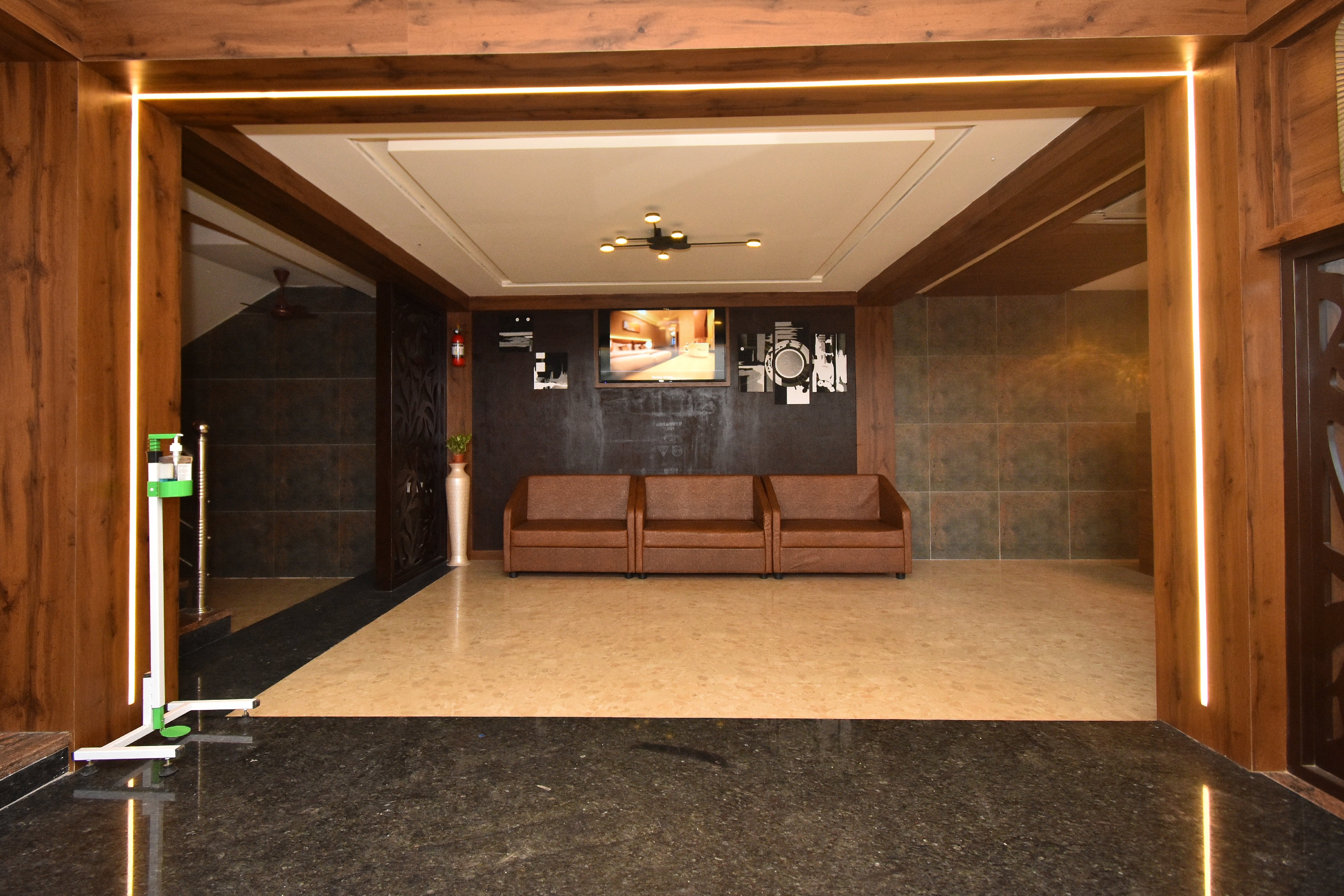 Nestlay Rooms Oragadam - Tap to explore photos