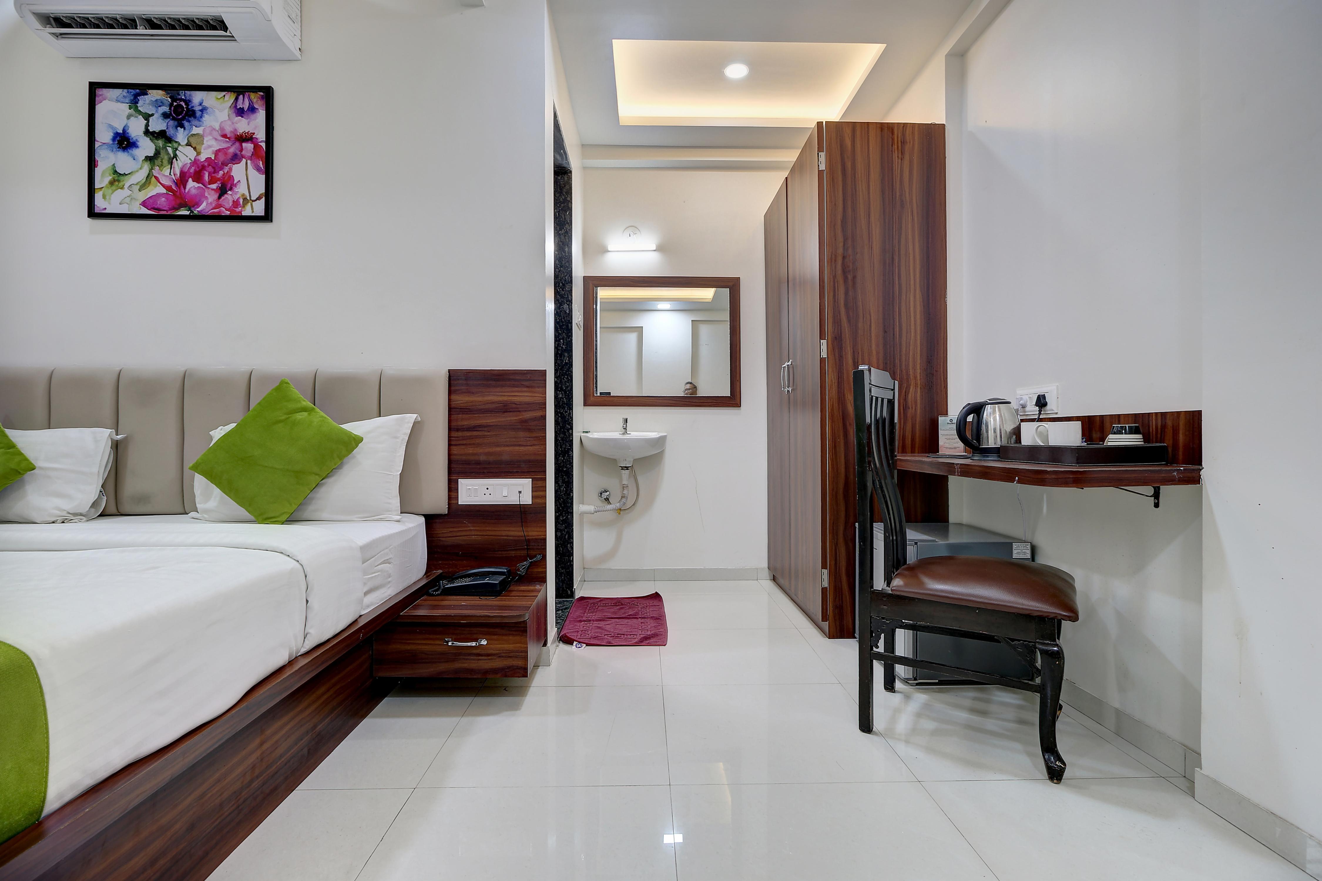 Hotel StayBird - Nest, Kharadi - Tap to explore photos