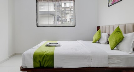 Hotel StayBird - Nest, Kharadi Room Type - Premium AC Room