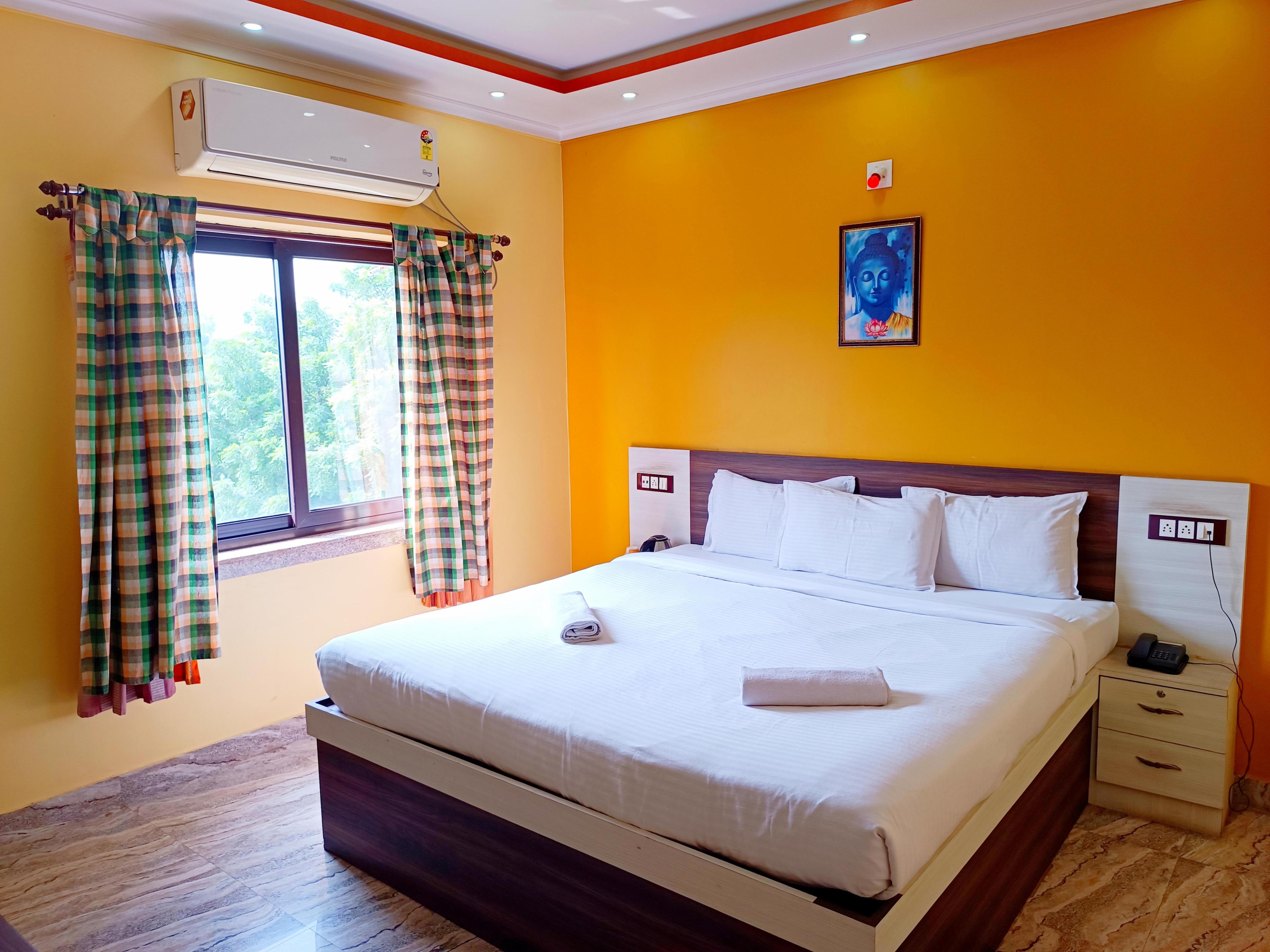 THE SONARTAREE HOTEL AND RESTAURANT Room Type - DELUX ROOM