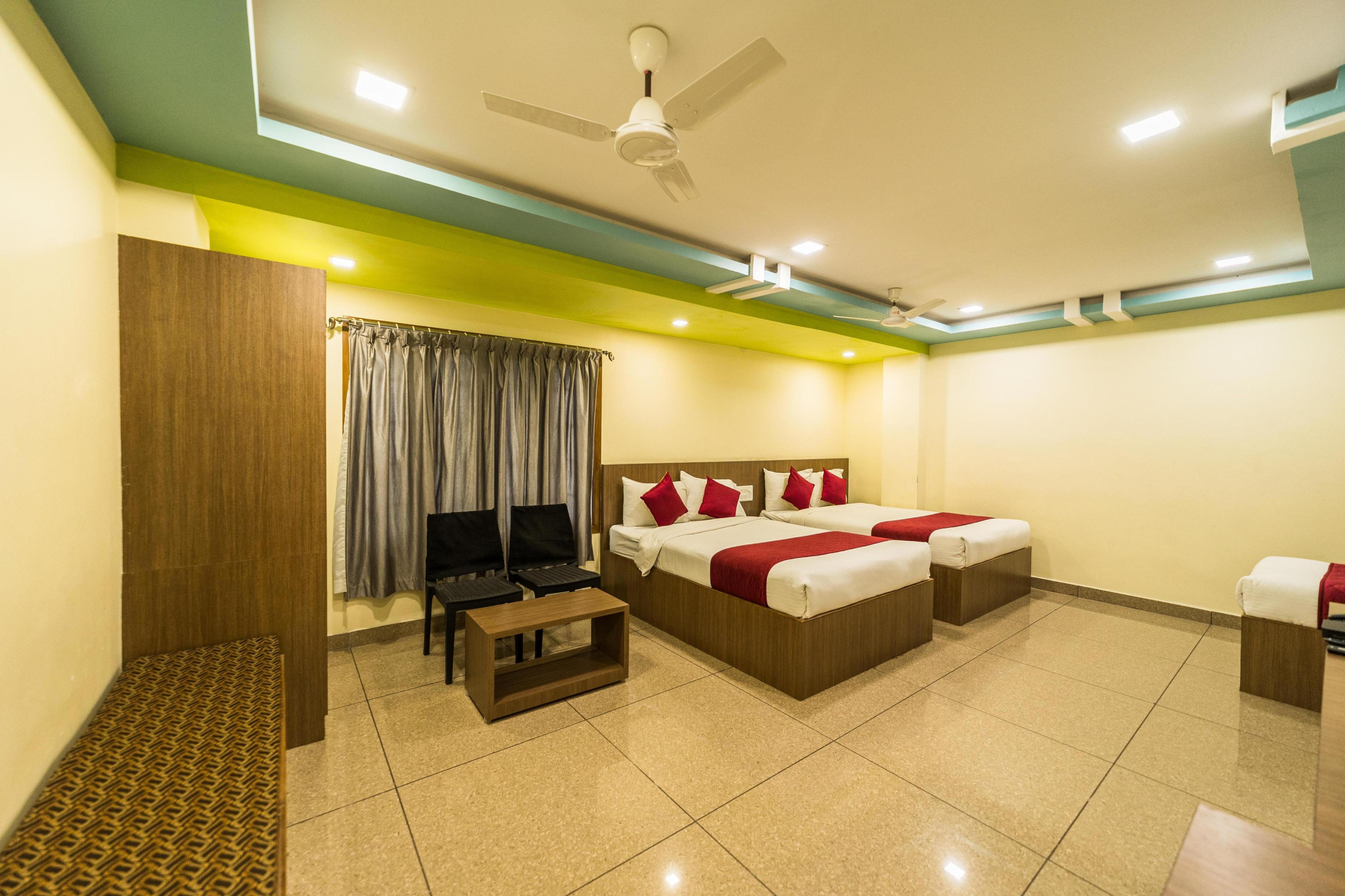 SAU RESIDENCY Room Type - Family 5 BED AC Room