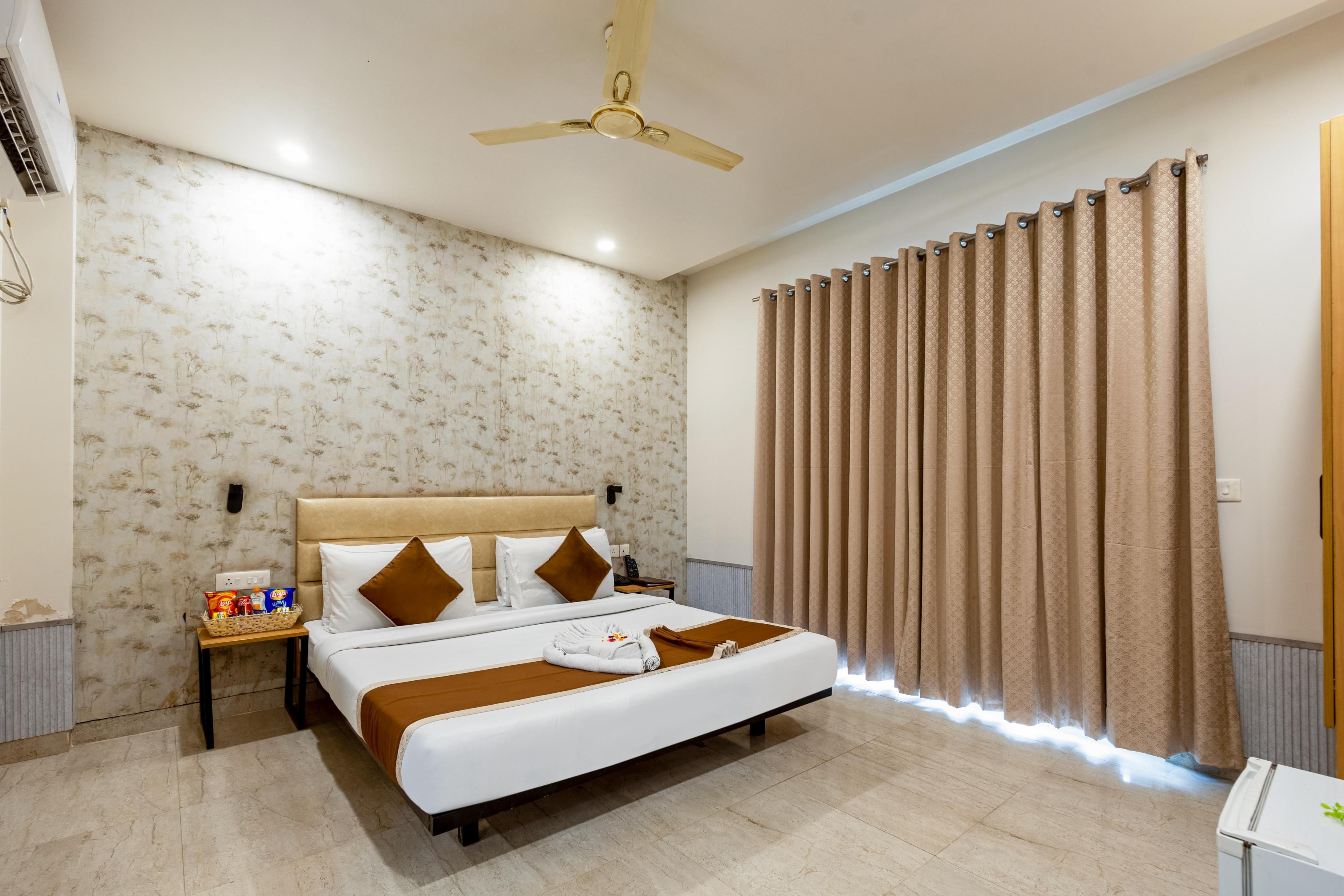 Aadat Hotel Subhash Chowk - Tap to explore photos