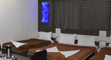 Hotel Midtown Room Type - Deluxe Triple Bed AC