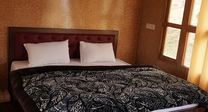 Golden Valley Cottages | Rooms & Restaurant Room Type - Cottage Room