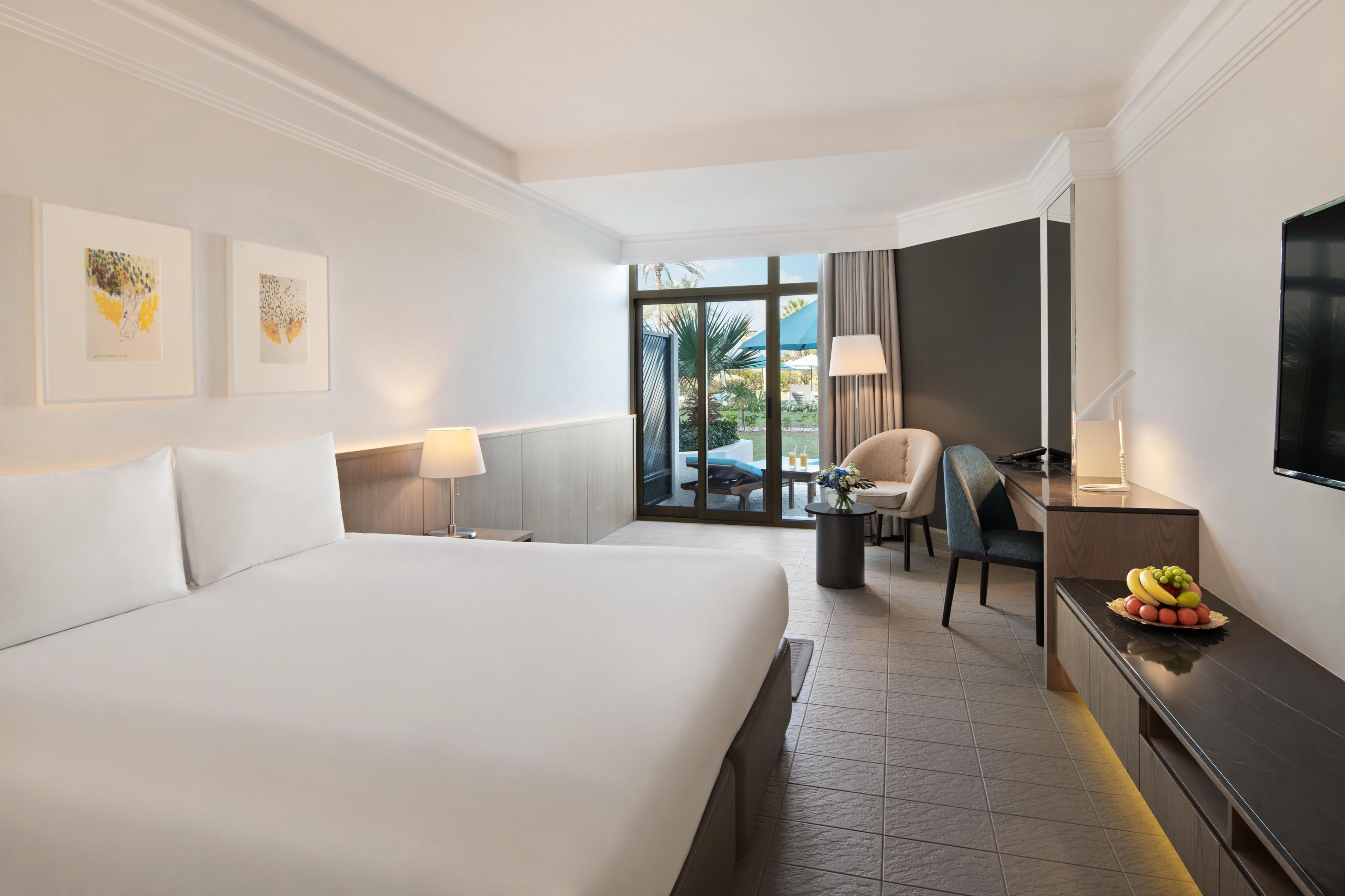 JA Beach Hotel, Dubai Room Type - Sea View Deluxe Room, Private Beach & Splash Park
