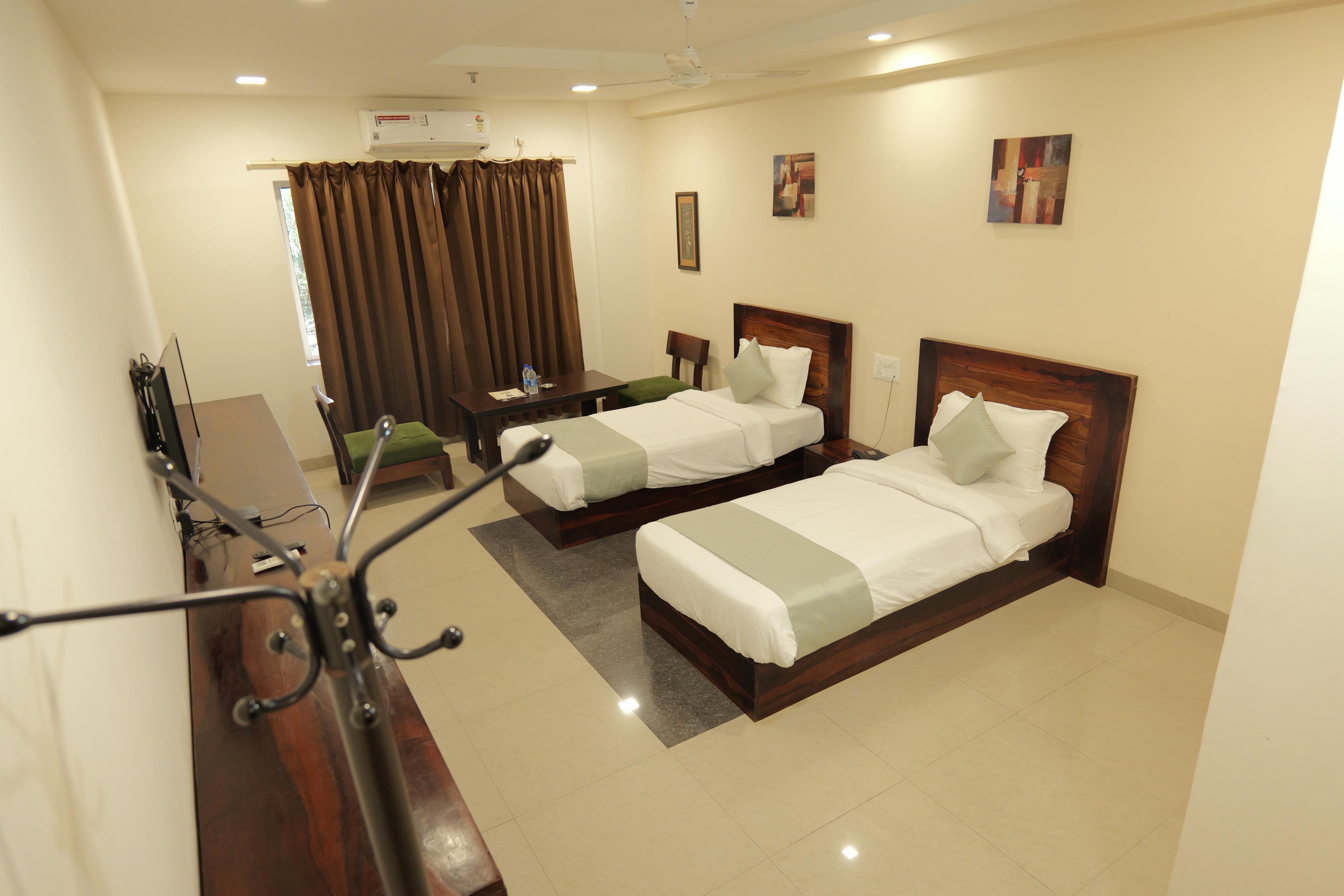 Shubham Grand Premium || Near KIIT, DLF Cyber City & Infocity|| - Tap to explore photos