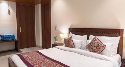 The VrindWoods - Near Prem Mandir Room Type - Superior Room