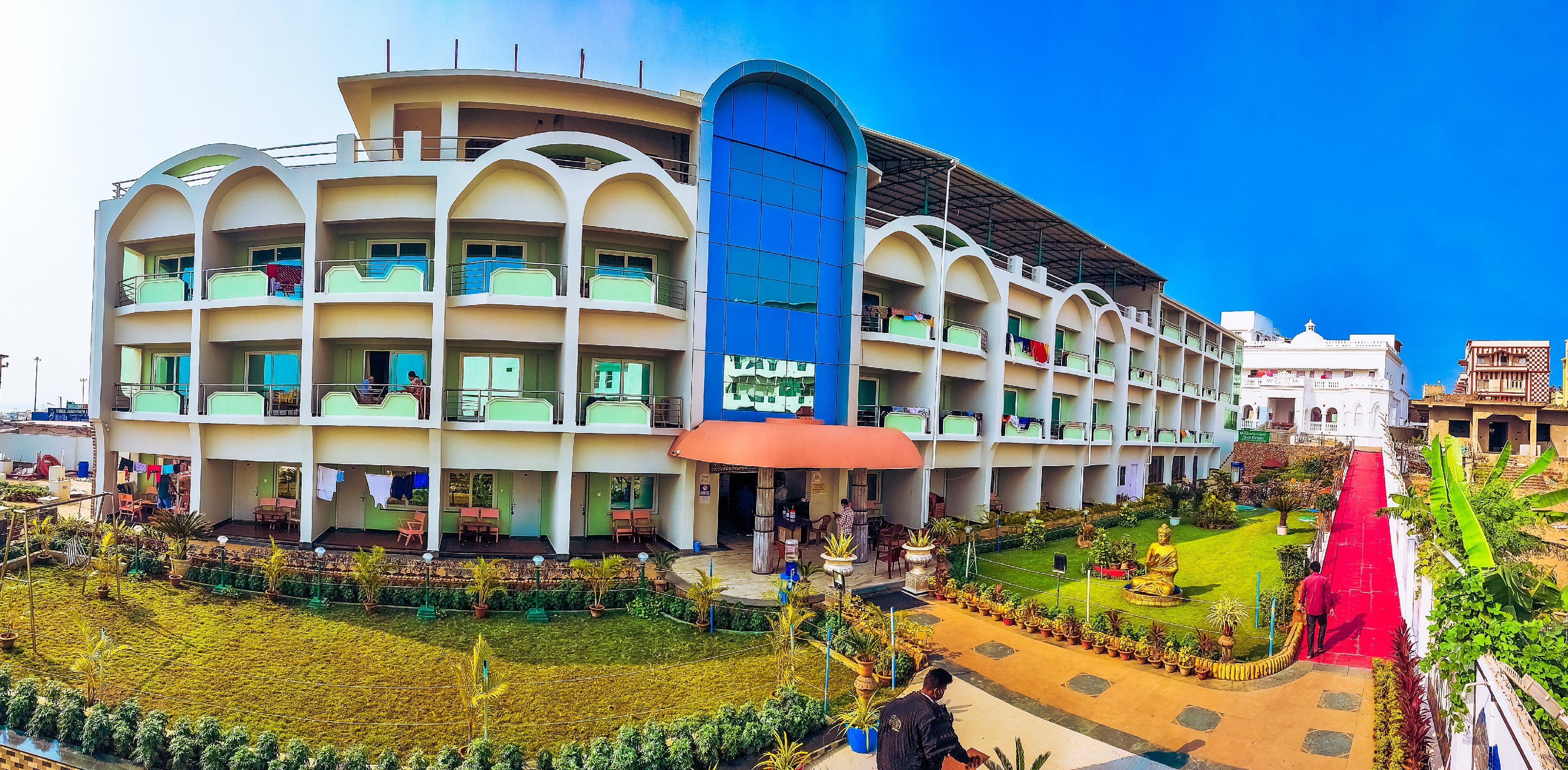New Sea Hawk Sea facing Hotel