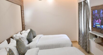 HOTEL ADHIKRISHNA ARCADE, ERODE Room Type - FAMILY SUITE