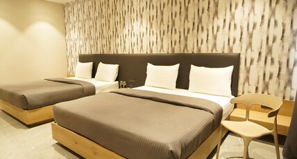 GEETA LAWNS & RESORT Room Type - SUPER DELUXE ROOM