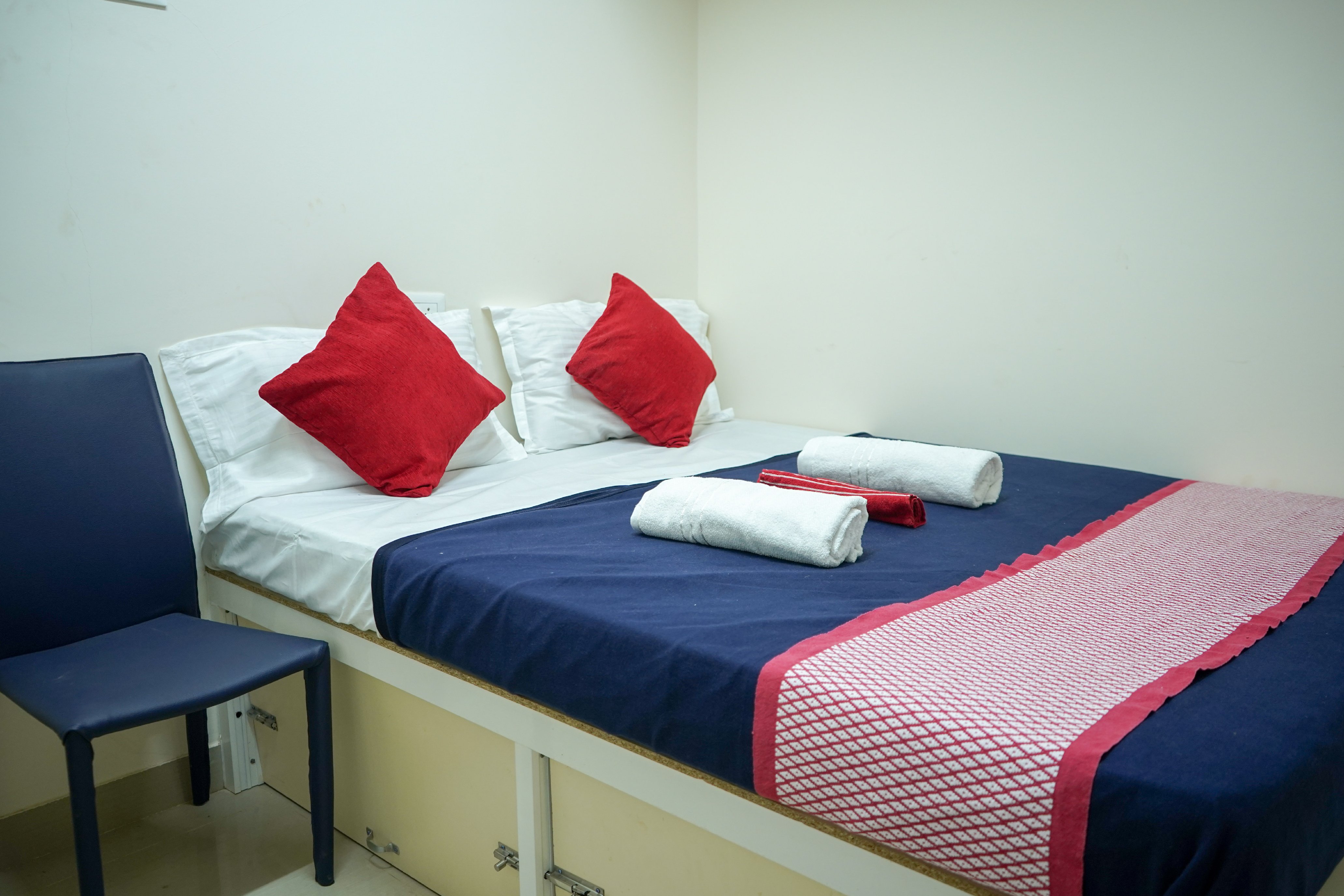RAJE SAMBHAJI GUEST HOUSE - Tap to explore photos