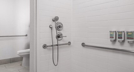 Best Western El Paso Airport Entrada Hotel Room Type - Accessible - 1 King, Mobility Accessible, Communication Assistance, Walk In Shower, Couch, Refrigera