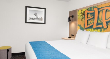 Best Western El Paso Airport Entrada Hotel Room Type - Accessible - 1 King, Mobility Accessible, Communication Assistance, Walk In Shower, Refrigerator, Wi