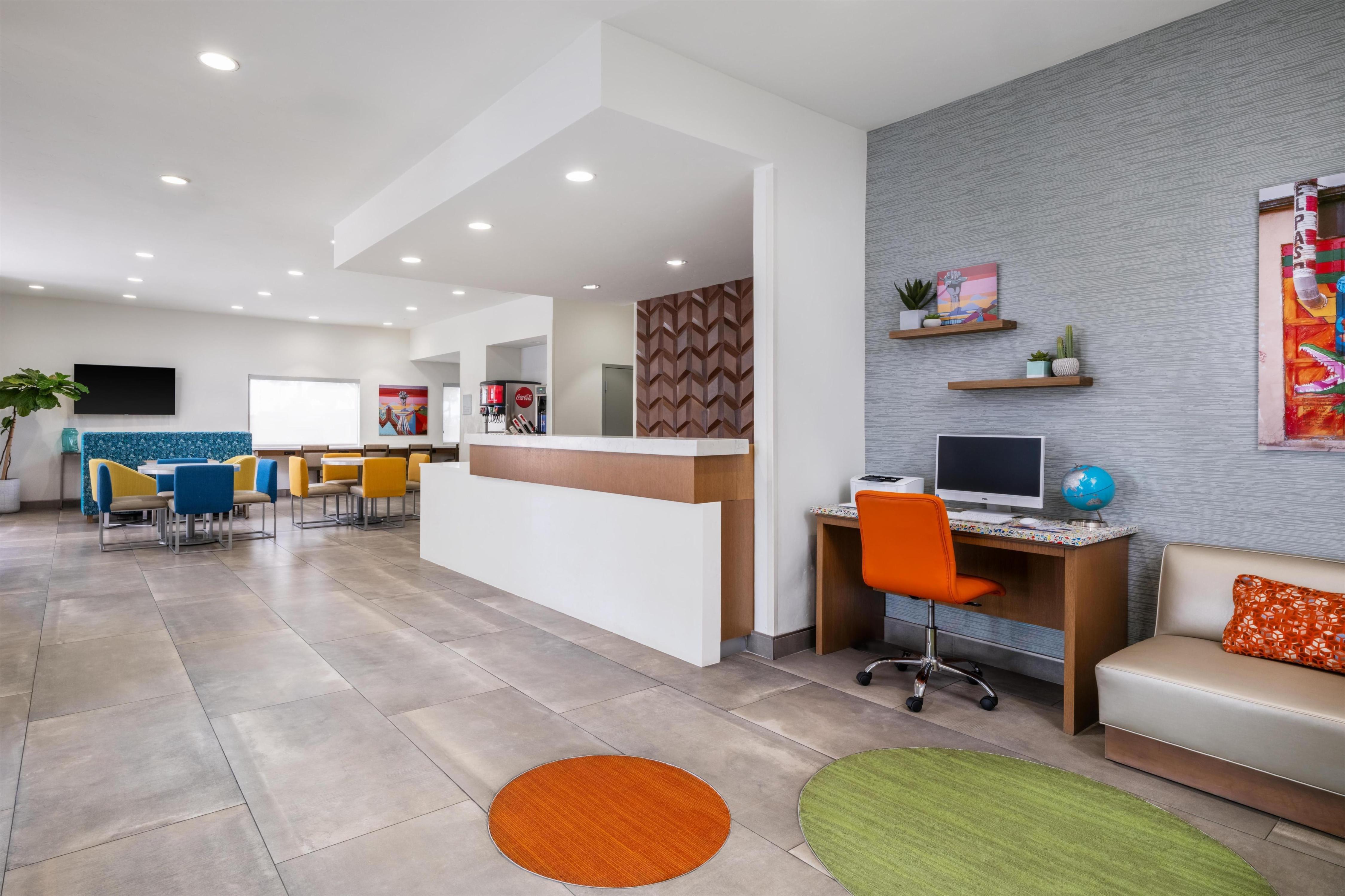 Best Western El Paso Airport Entrada Hotel - Tap to explore photos