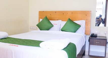 Avini Stay Room Type - Non AC Classic Room With Breakfast