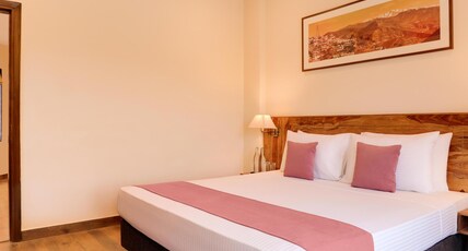 Lemon Tree Hotel, Kasauli Room Type - Deluxe Suite
