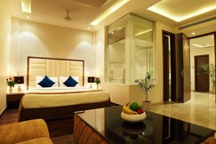 TreeHouse London Street