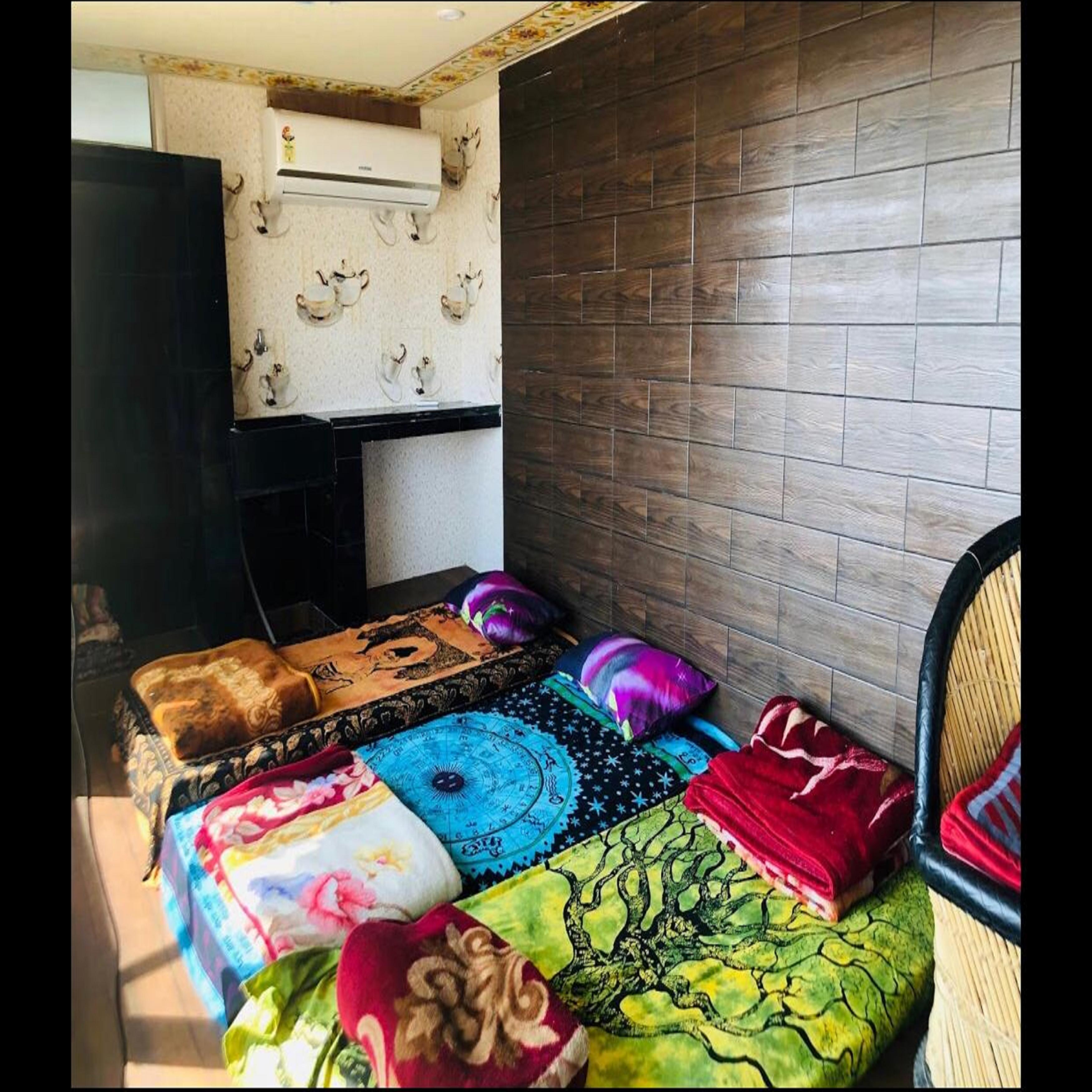 Bhoora House Luxury rooms - Tap to explore photos