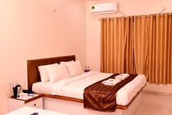 HOTEL DAKSH
