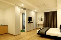 The Roseman Hotel & Suites Near Maxx Vaishali