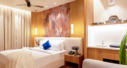 BK STUDIO Rooms near Huda City Center Room Type - Executive Suite with Jacuzzi & Private Balcony BK STUDIO Rooms near Huda City Center Room Type - Executive Suite with Jacuzzi & Private Balcony