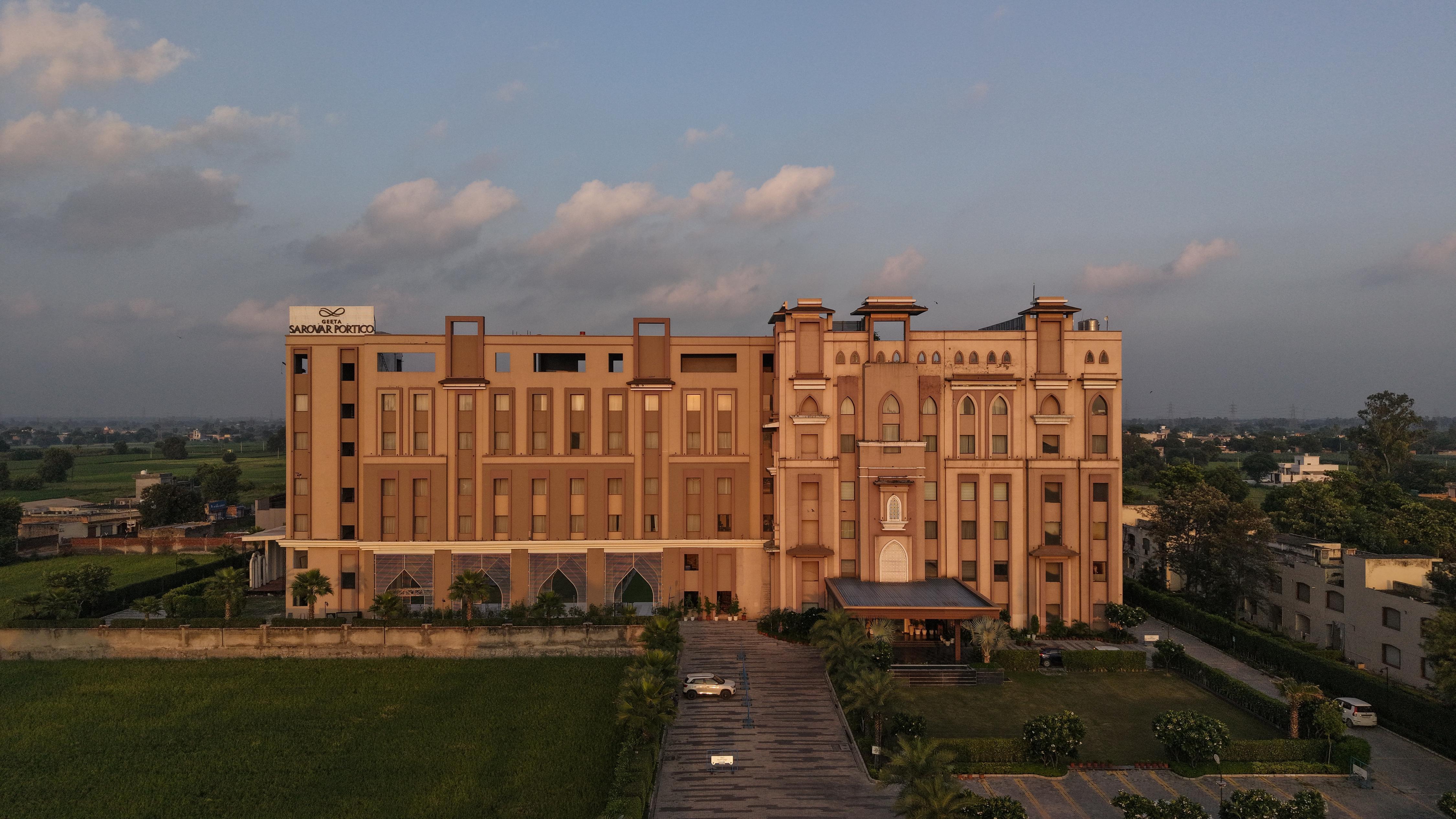 Geeta Sarovar Portico, Panipat