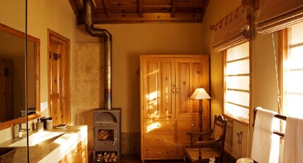 Mary Budden Estate Room Type - Oak Cottage