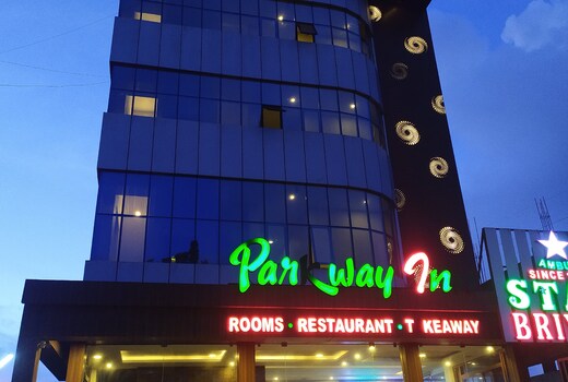 PARKWAY INN