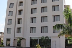 Hillcrest Hotel and Resort