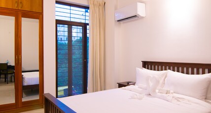Stay@ Mandaram Room Type - Single Deluxe Room