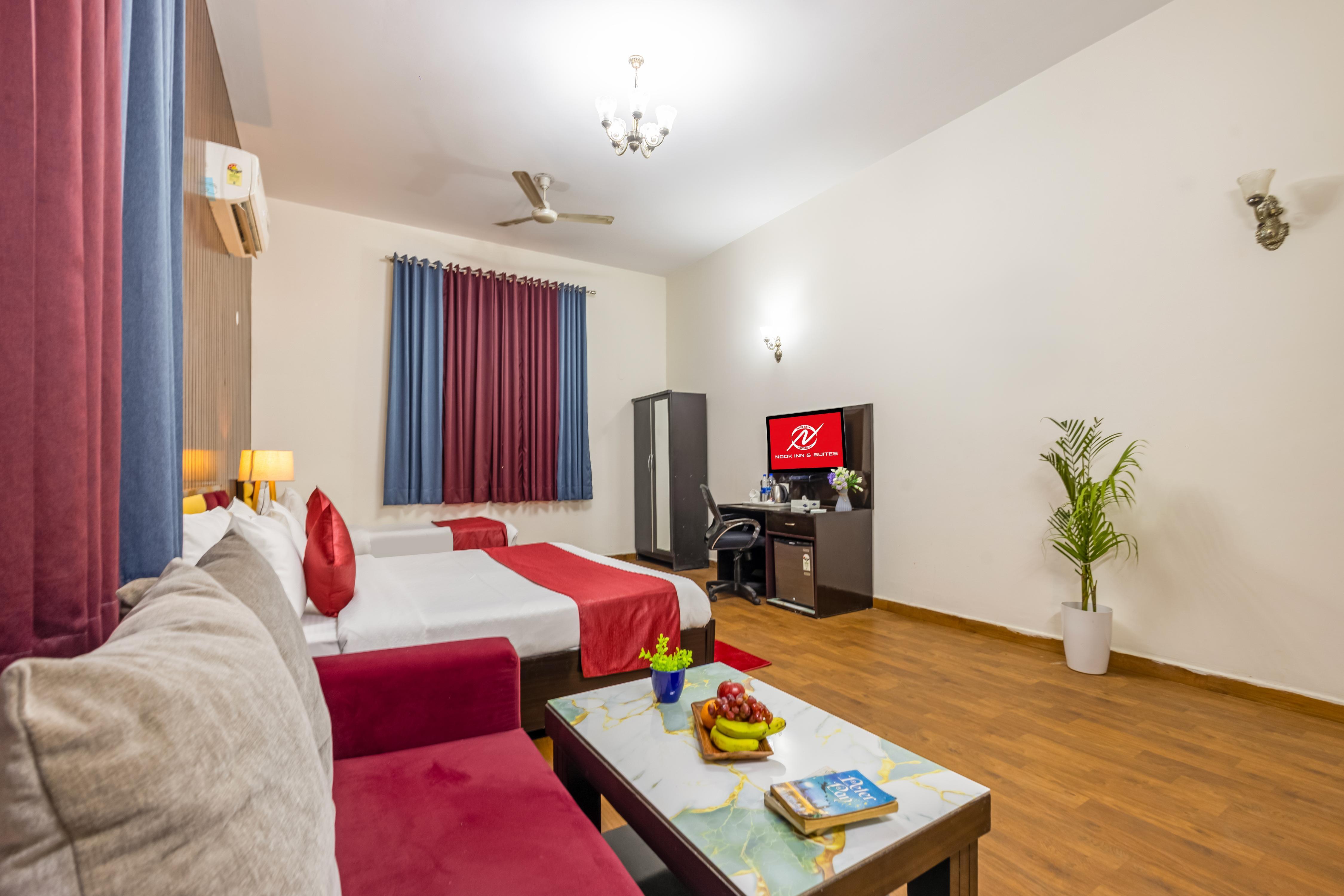 NOOK INN & SUITES - 2 min walk from MG Road Metro Station - Tap to explore photos