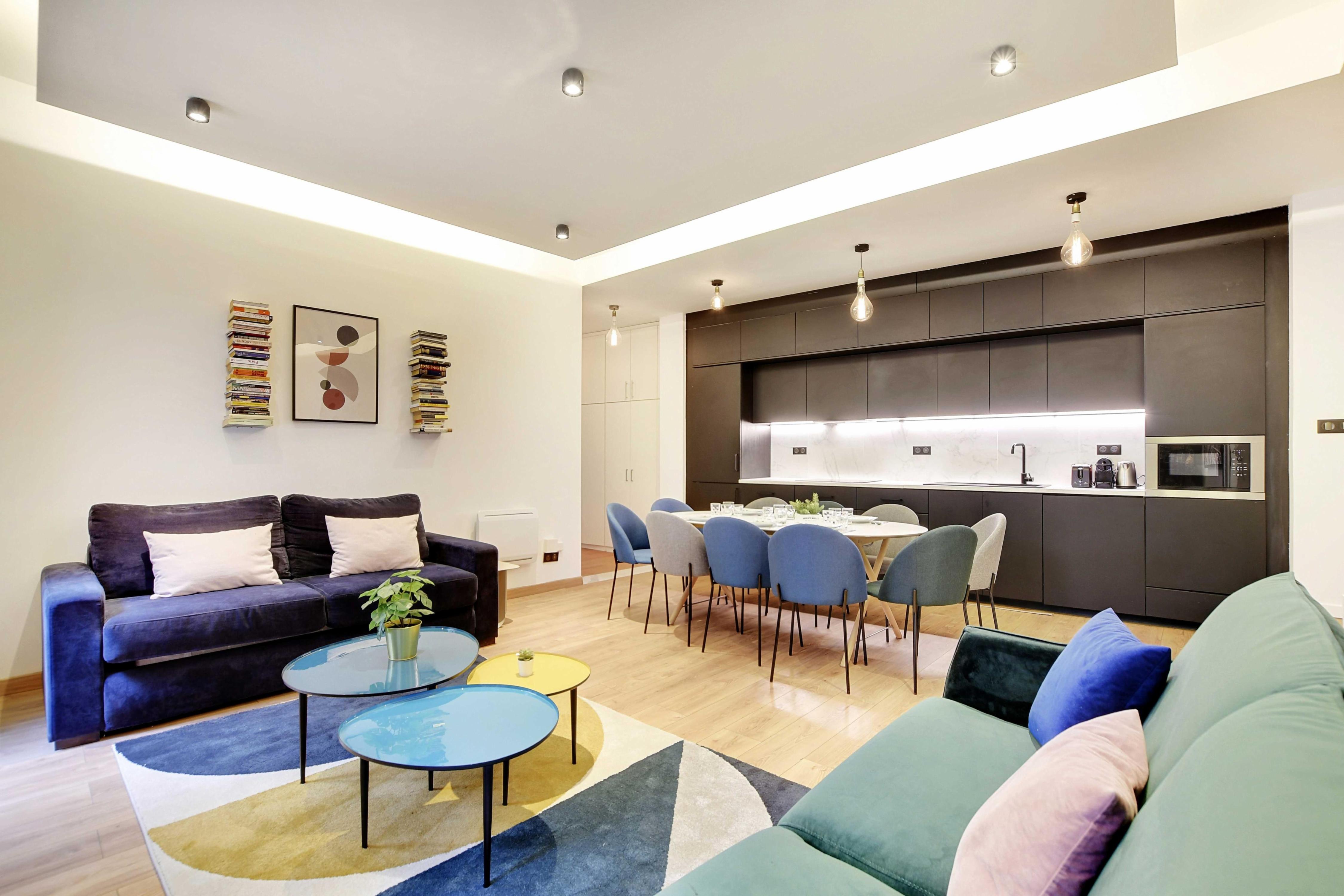 Spacious apartment - 2B/10P - AC - Marais - Tap to explore photos