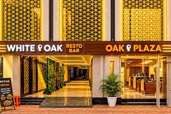 Hotel Oak Plaza Near Connaught Place & NDLS Station