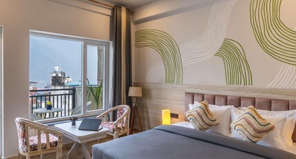 Zostel Rishikesh (Tapovan) Room Type - Deluxe Private Room (with balcony)