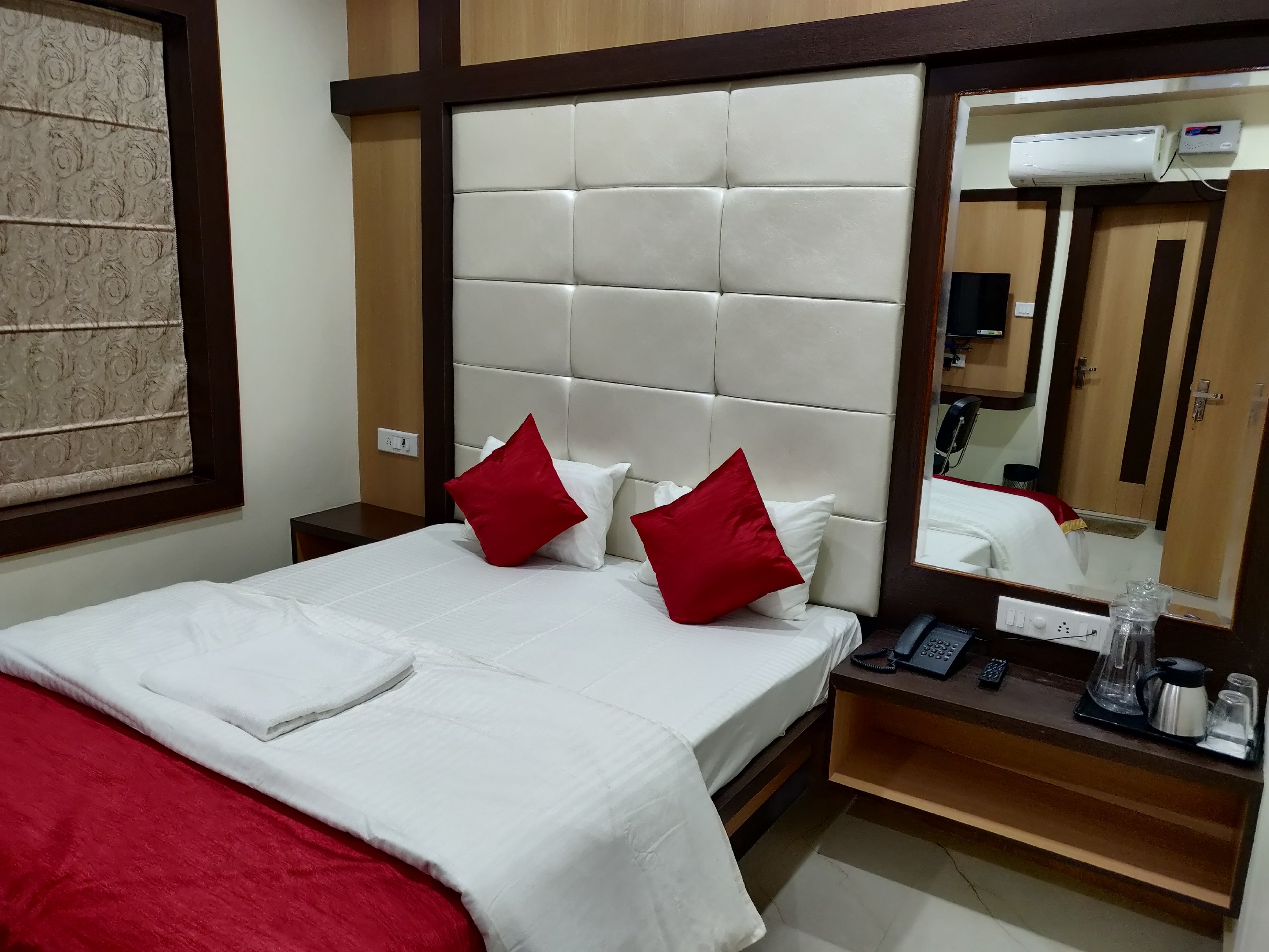Benaras Gharana Inn Room Type - Delux Room