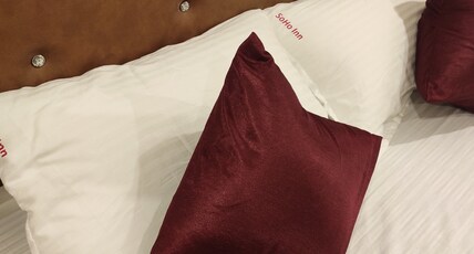 SoHo Inn OMR Room Type - Deluxe King Room (Non AC) SoHo Inn OMR Room Type - Deluxe King Room (Non AC)