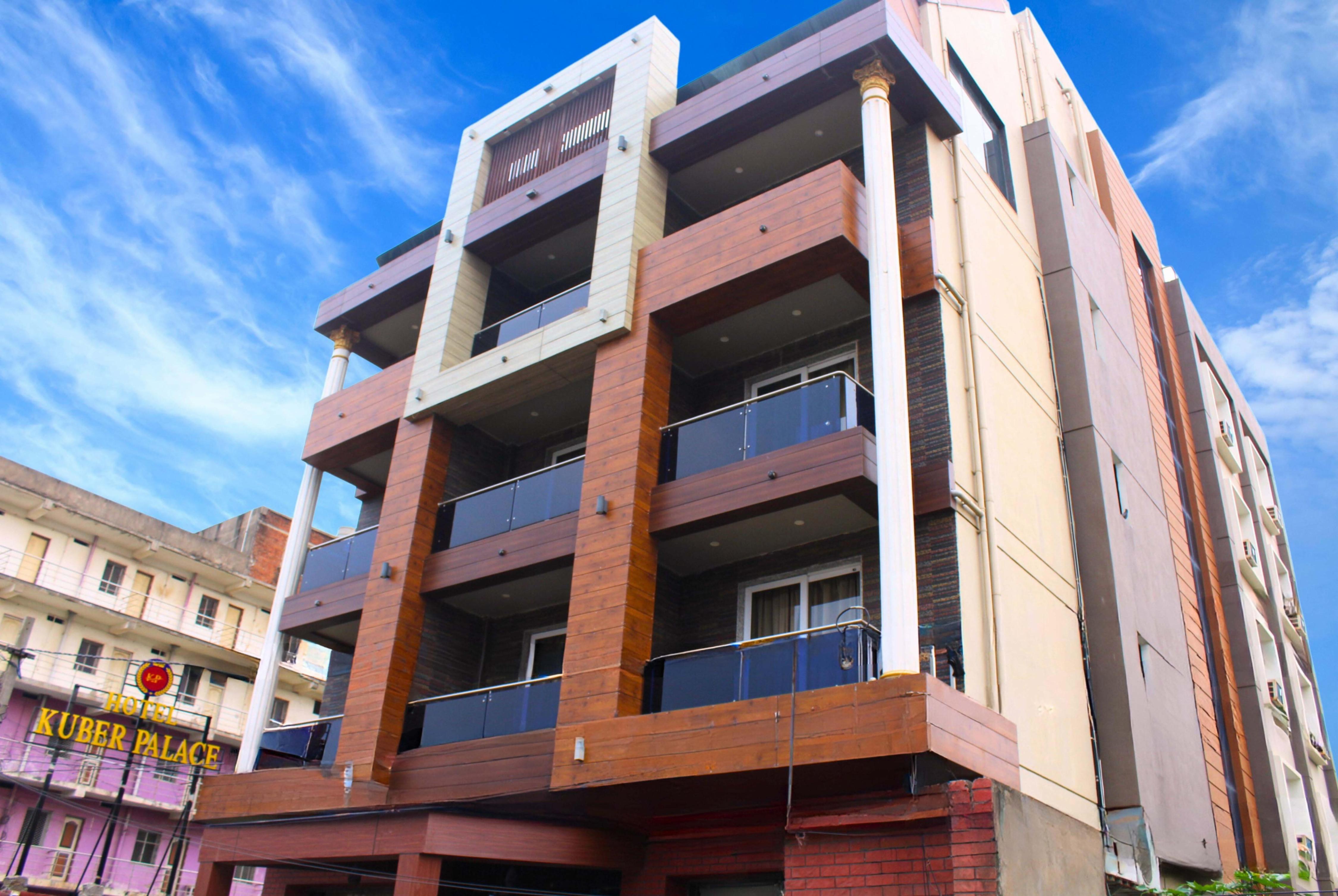 HOTEL KUBER PALACE