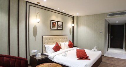 Hotel Seven Stone Room Type - Super Deluxe Room with Balcony