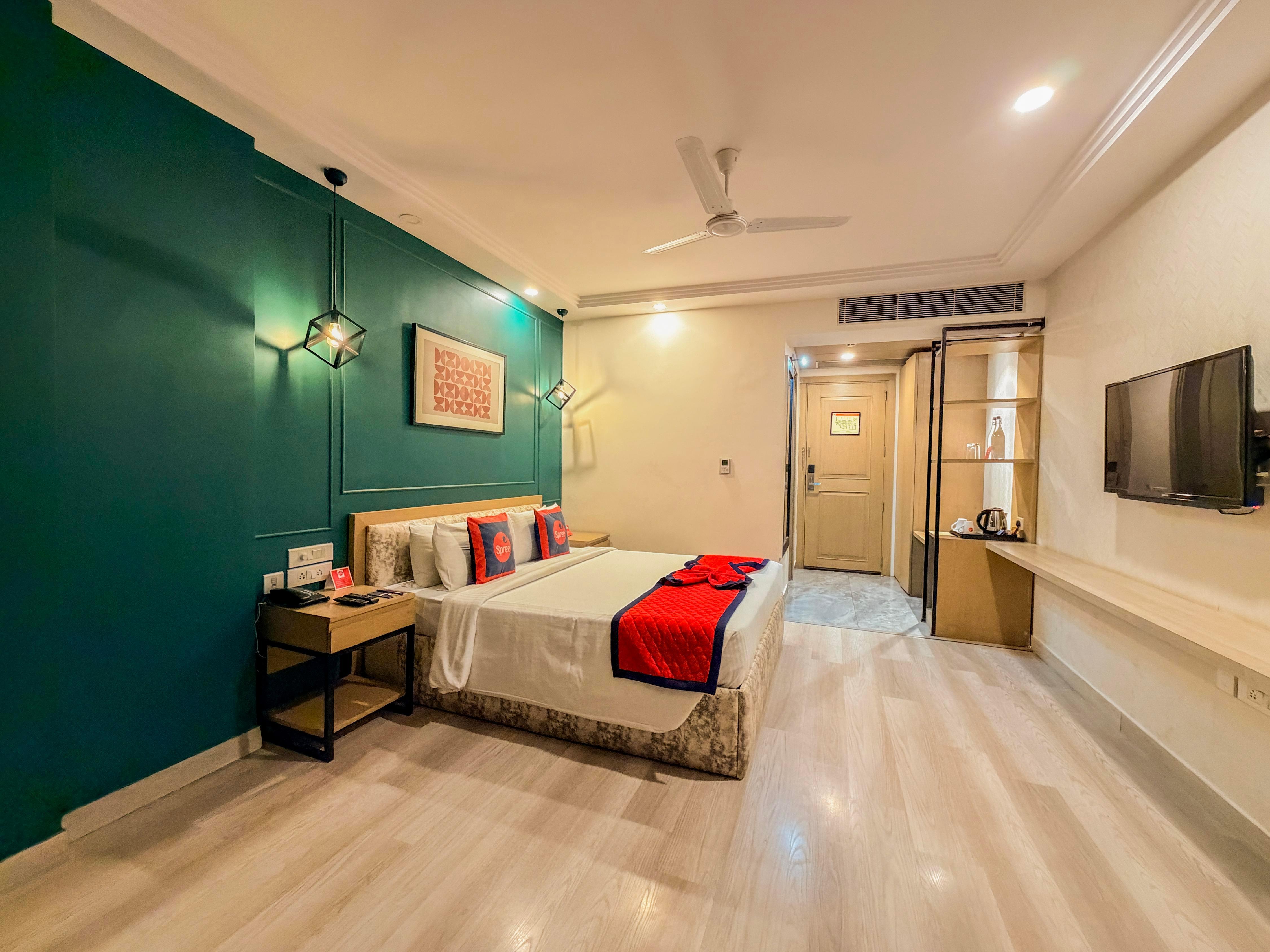 Spree Hotel Kriday Rajpur Road Dehradun - Tap to explore photos