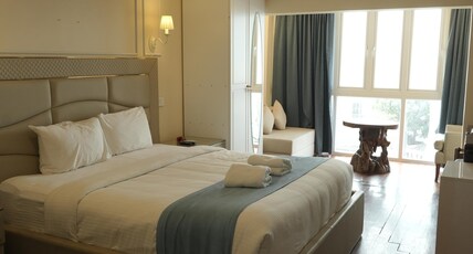 State Beach Resort & Spa Room Type - Premium Deluxe Room