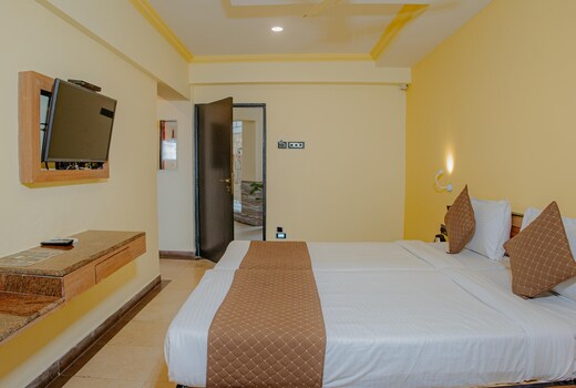 Om Shiv Hotel