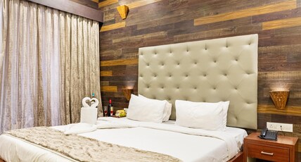 Amara Oceanfront Resort & Club Baga Room Type - Amara Premium Room
