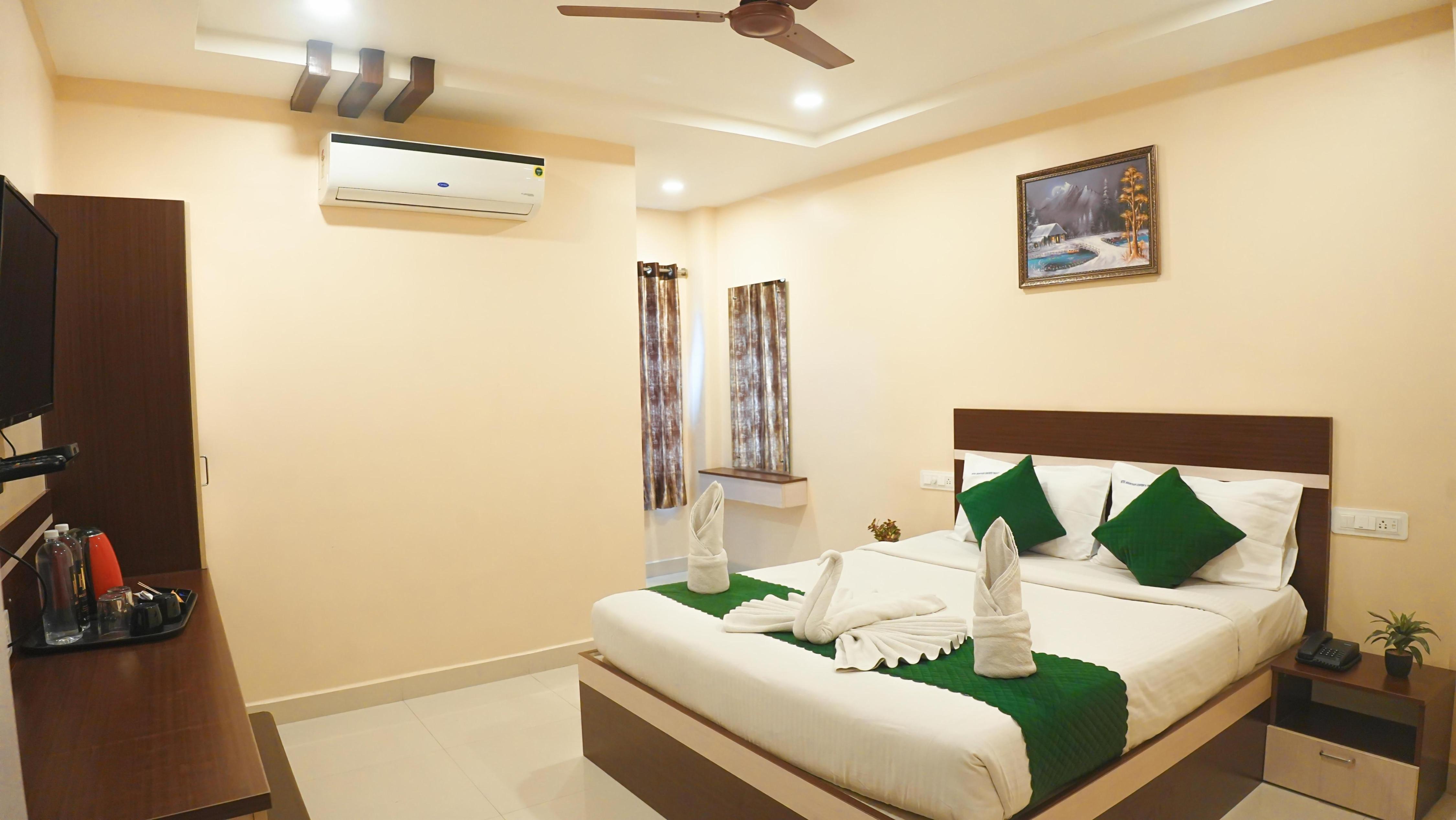 Hotel MountView Comforts - Tap to explore photos