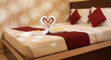 Hotel MountView Comforts Room Type - Deluxe king with Mountain View Hotel MountView Comforts Room Type - Deluxe king with Mountain View