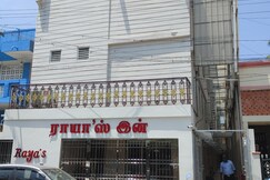 Rayas Inn
