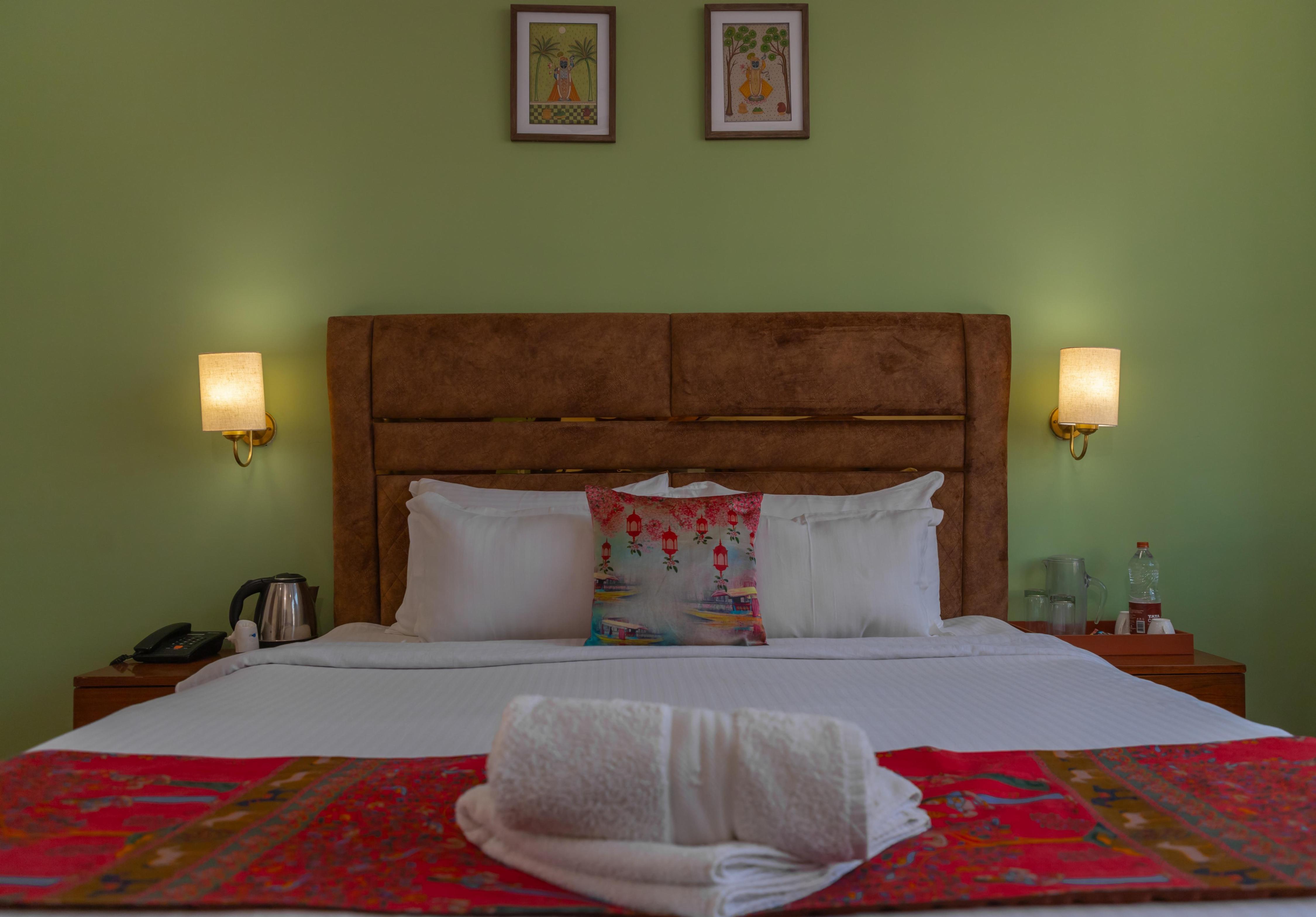 HOTEL SETHI LEGACY - Tap to explore photos