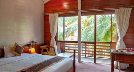 Aqua Marina Beach Cottages | Pool & Cafe Room Type - Deluxe Cottage with Pool View Aqua Marina Beach Cottages | Pool & Cafe Room Type - Deluxe Cottage with Pool View